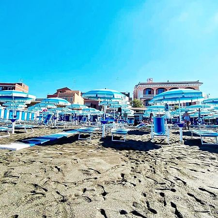 Hotel Miramare Ladispoli Eksteriør bilde